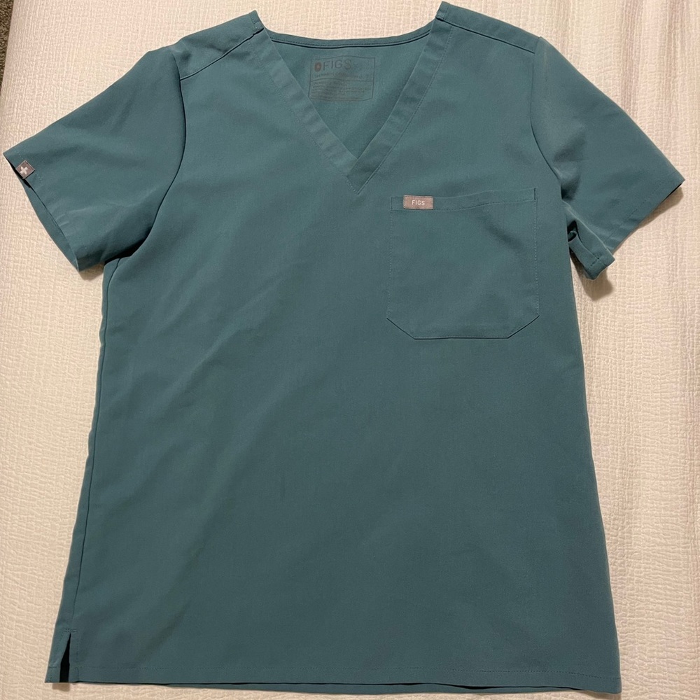 Figs hydro green sm top Med bottoms